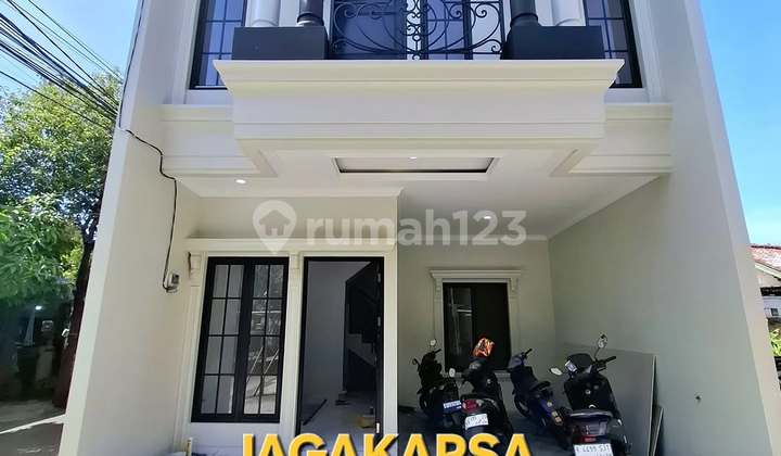 Rumah Bagus Dalam Cluster Dekat Tol Brigif Jagakarsa Jakarta Selatan 