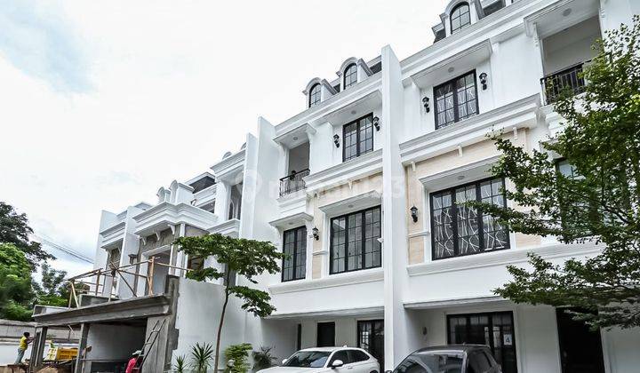 Rumah Bagus Modern Rooptop Lokasi Premium Jakarta Selatan  1