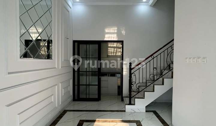 For Sale Rumah Baru Dekat Aeon Jakarta Selatan.