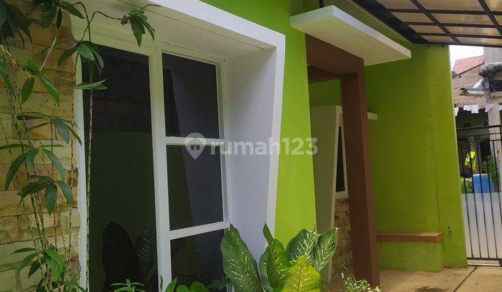 Rumah 1 Lantai Tampilan Modern Dekat Stasiun Dan Jalan Utama  1