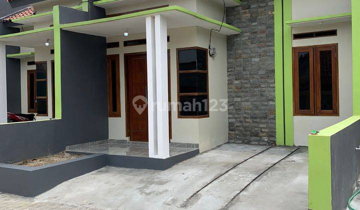 Rumah cantik harga murah di Depok 2 KT, bebas banjir  2