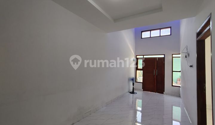 Rumah 2 Lantai Siap Huni, Dekat Fasilitas Umum & Pusat Kota Depok 2