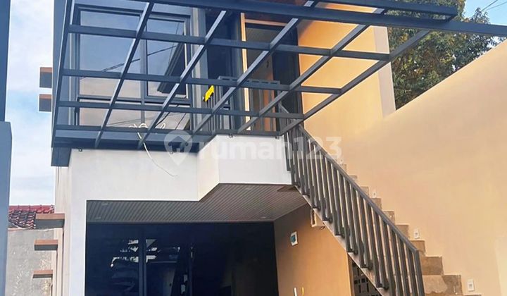 Dijual Rumah 3 Lantai Akses Super Strategis, Dekat Fasilitas Umum