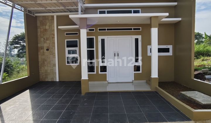 Dijual Rumah Siap Huni, Akses 2 Mobi. Akses Dekat Fasilitas Umum