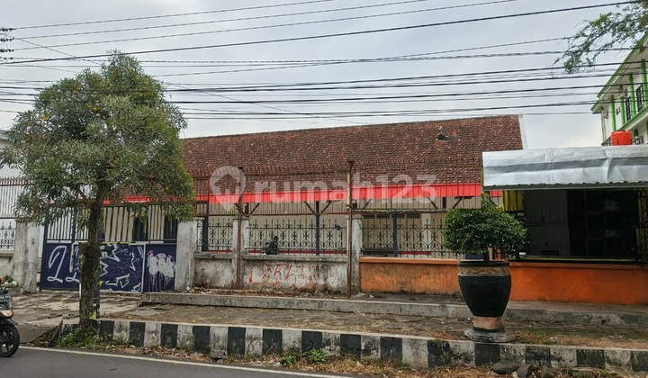 HOUSE FOR RENT SUITABLE FOR BUSINESS IN TEMANGGUNG HOUSE FOR RENT SUITABLE FOR BUSINESS IN TEMANGGUNG