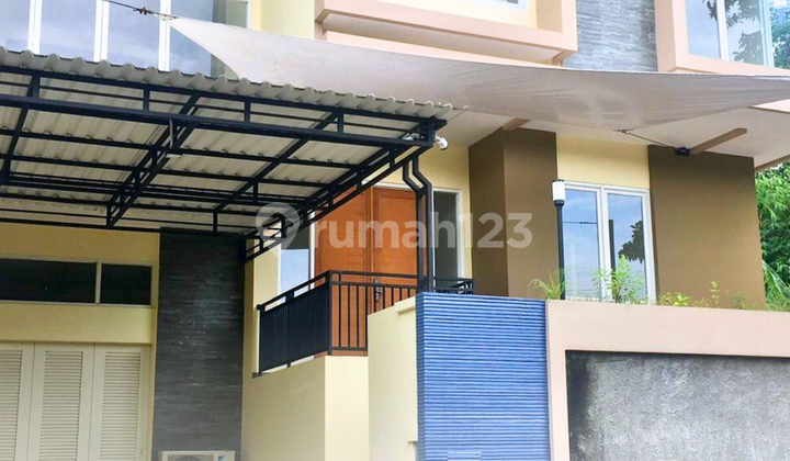 Dijual Rumah Bagus Semi Furnish Panorama Candi Golf 1
