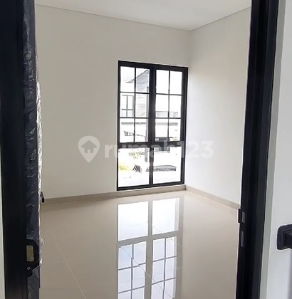 Disewakan Rumah Bagus 2 LT The Miles Bsb City Mijen 2