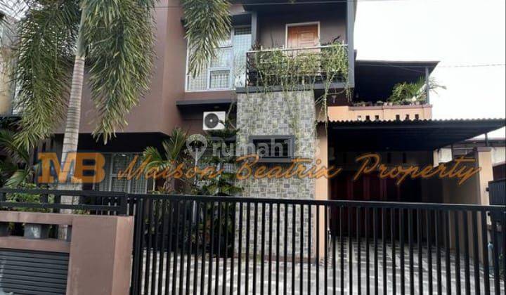 Rumah Mewah Full Furnished Terawat Siap Huni Lokasi Trategis  1