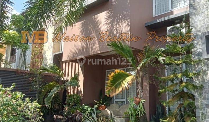 Rumah Mewah Full Furnished Terawat Siap Huni Lokasi Trategis  2