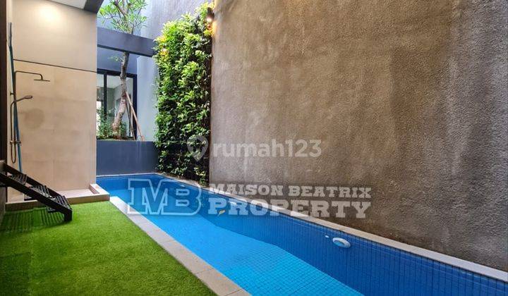 Rumah Cantik 3 Lantai With Swimming Pool 1