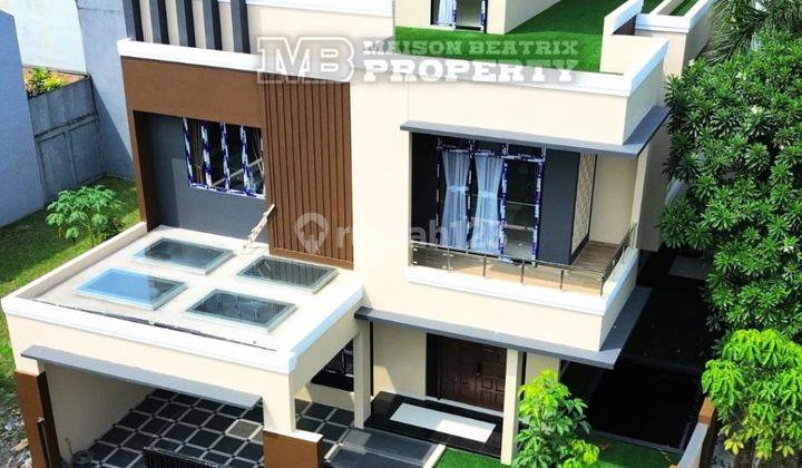 RUMAH BARU HOOK 3 LANTAI SIAP HUNI LOKASI SANGAT STRATEGIS 1