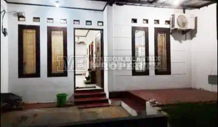  RUMAH RAPI TERAWAT LOKASI SANGAT STRATEGIS DI  VILA DAGO PAMULANG 1