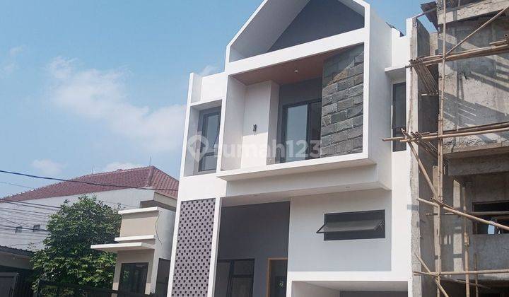 Rumah mewah 2 lantai 10 Menit ke Pasar Lenteng  1