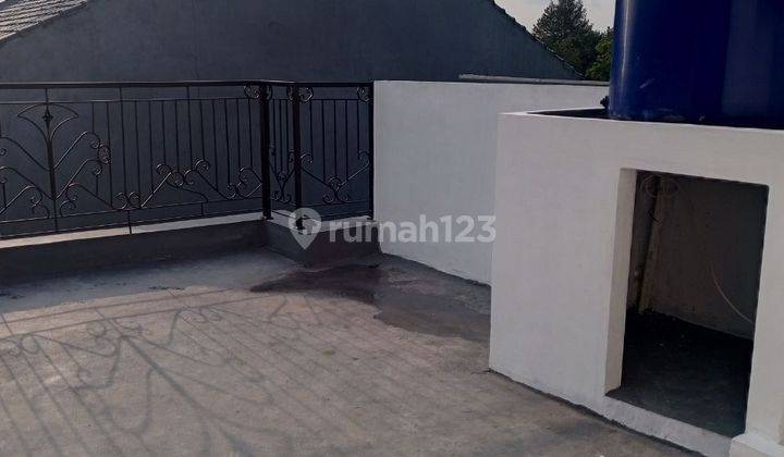 Rumah 2 setengah lantai di Cipedak 3 menit ke tol kukusan  2