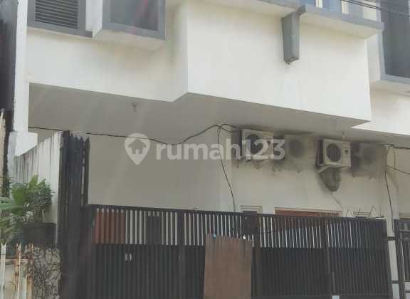 Rumah Bagus Shm Dekat Tomang Raya, Dekat Taman Anggrek, Central Park Dan Monas