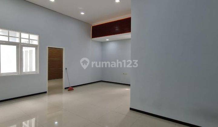 Dijual Rumah 2 Lantai di Permata Buana, Jakarta Barat 2