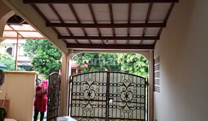 Rumah Bagus Shm Meruya Ilir, Harga Murah, Bebas Banjir , Dekat Mall, Dekat Tol Dan Strategis