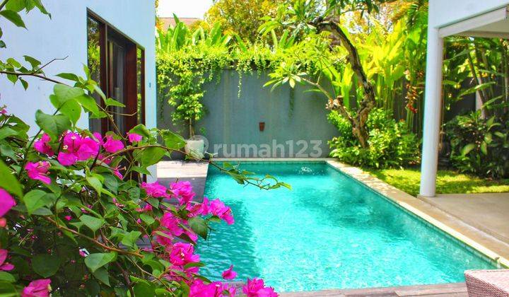 Dijual Villa lokasi Bumbak Umalas Canggu 1