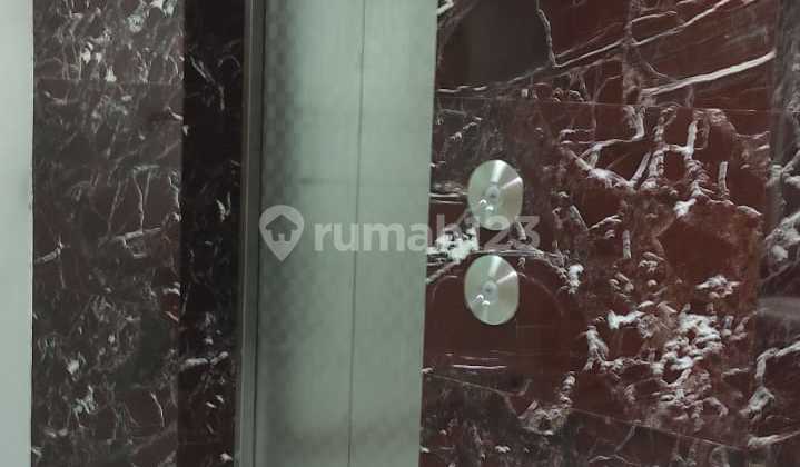 Dijual Ruko. 6 ********