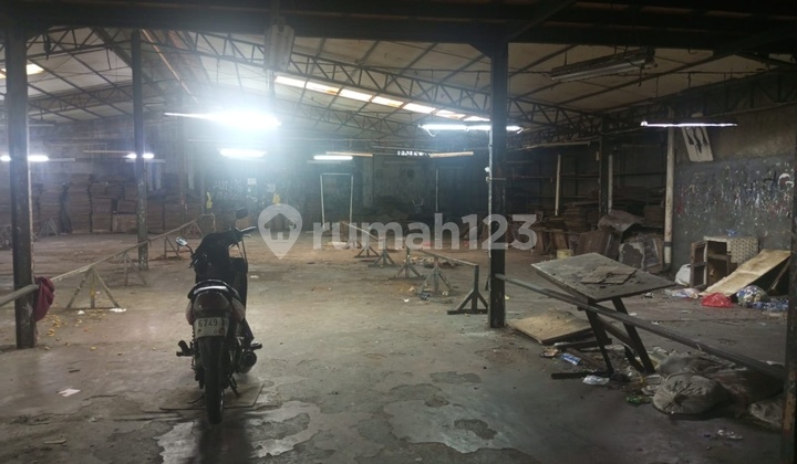 For sale.warehouse.in.Krendang Jembatan.lima.west.Jakarta.