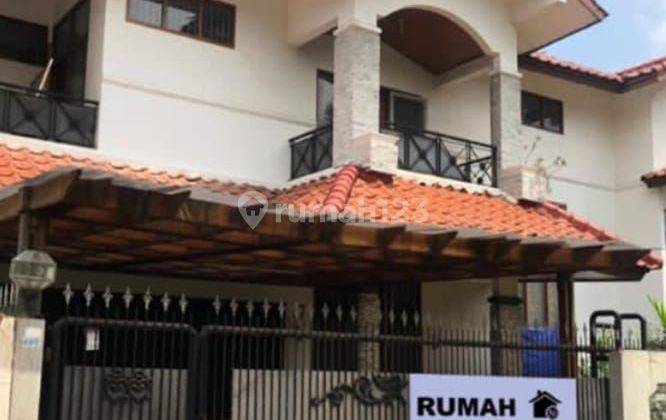 Rumah 2 lantai di Permata Buana 1