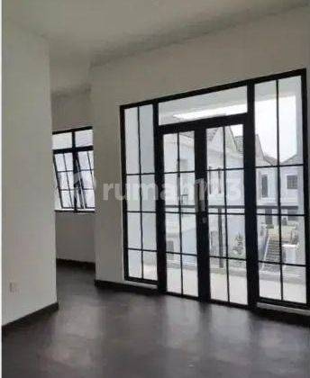 Dijual Rumah baru 2 lantai dijual di Tangerang 2