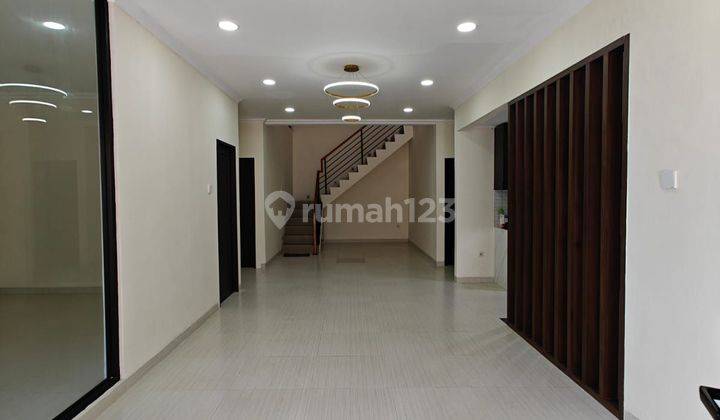 Rumah sdh renov minimalis modern jual cepat di Kalideres  2