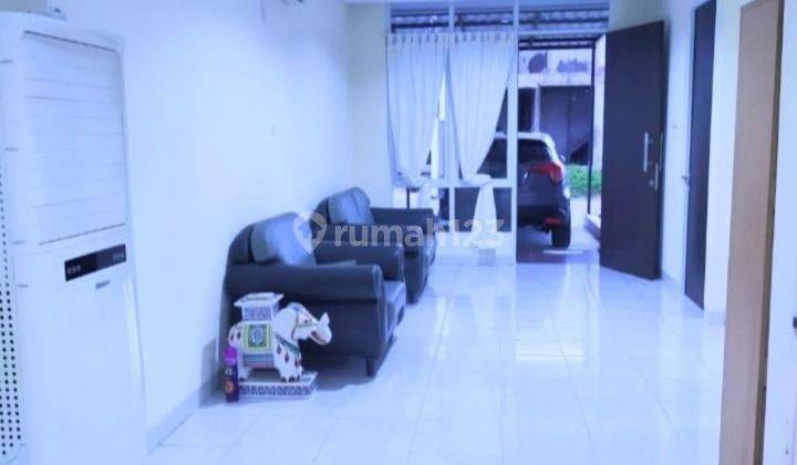 ruang tamu dijual rumah cantik bersih di