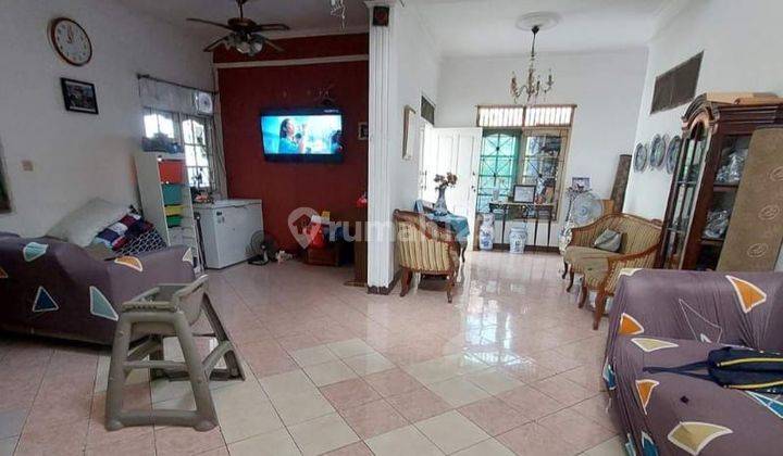 Rumah 2 lantai dijual cepat di Komplek DPR  1