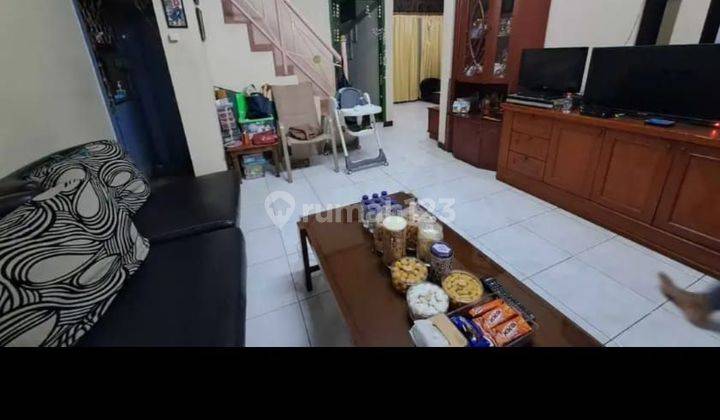 Dijual cepat rumah cantik 2 lantai di dekat RCTI Kebon Jeruk 1