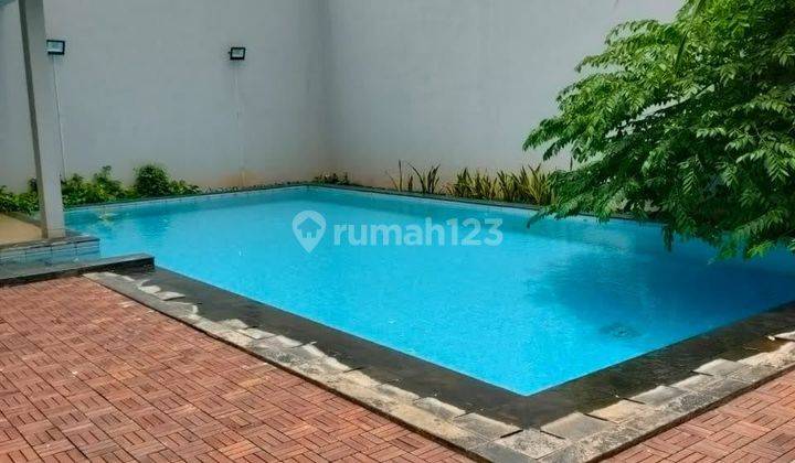 Dijual cepat rumah mewah ada kolam renang di Kelapa dua Kebon Jeruk Jakarta Barat, 1