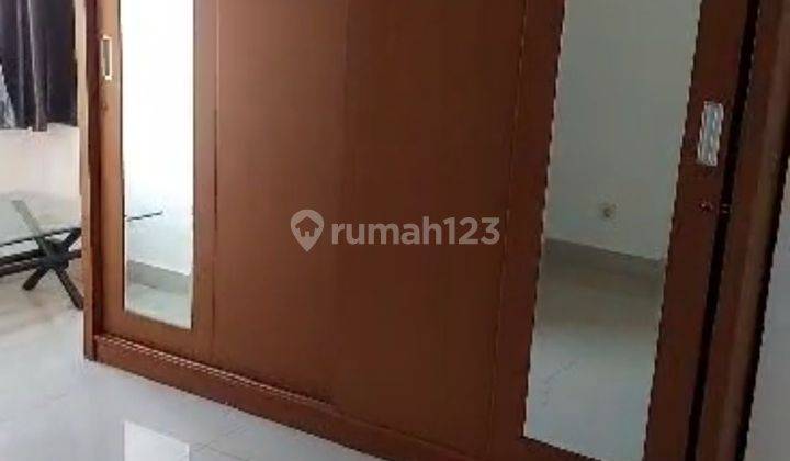 Dijual cepat apartemen dibawah pasar  The Nest di Karang Tengah. Tangerang 1