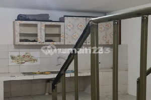 Dijual.rumah.2.lantai.di..********