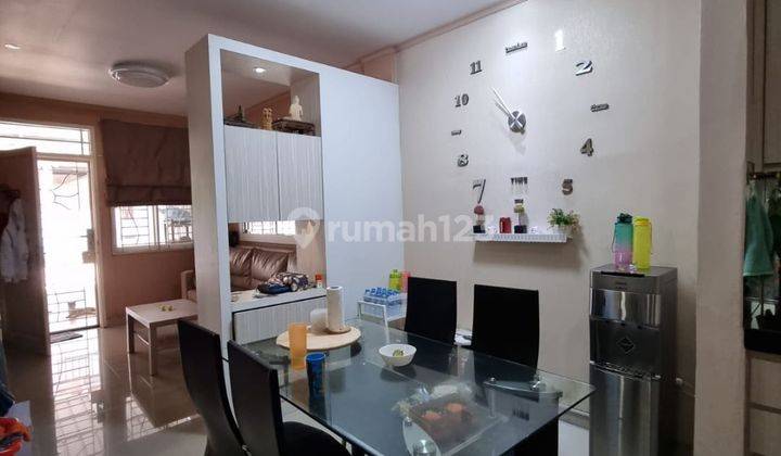 Dijual cepat rumah cantik di Taman Palem Lestari Kalideres Jakarta Barat 1