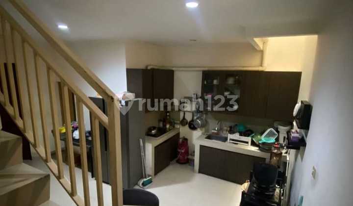 Dijual.rumah 2 Lantai Di Grogol.jakarta Barat
