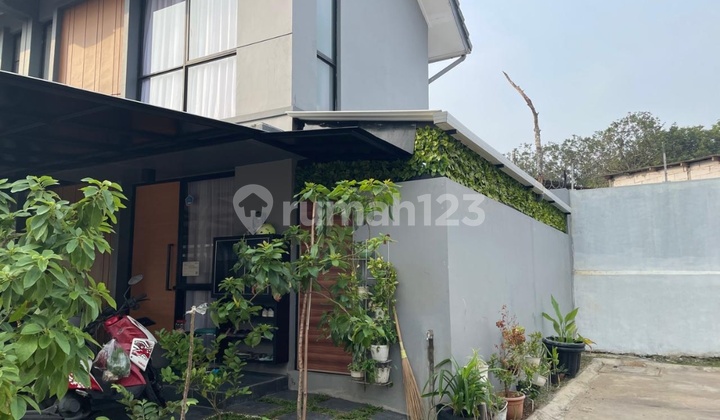 For Sale: 2-Story Corner House in Karawaci, Tangerang 2