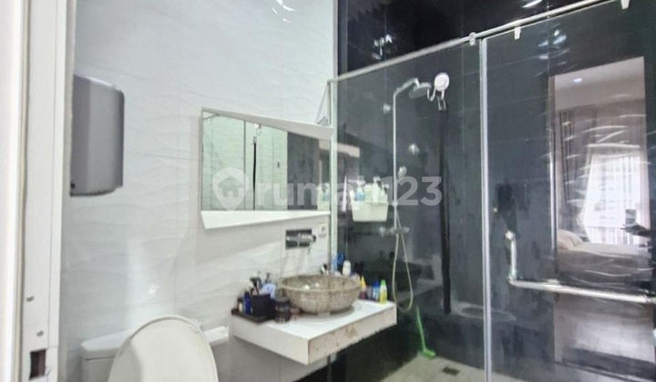 For sale. 4-story house in Citra 2 Ext., Kalideres, West Jakarta. 2