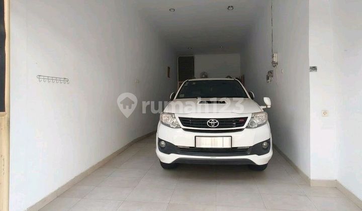 Investasi Properti di Glodok! Rumah 3 Lantai SHM di Kemurnian Glodok - Cocok Hunian atau Usaha 2