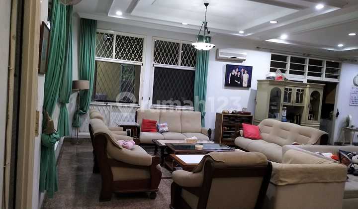 Rumah Dijual 450m2 Kedoya Akses Pintu Tol 2