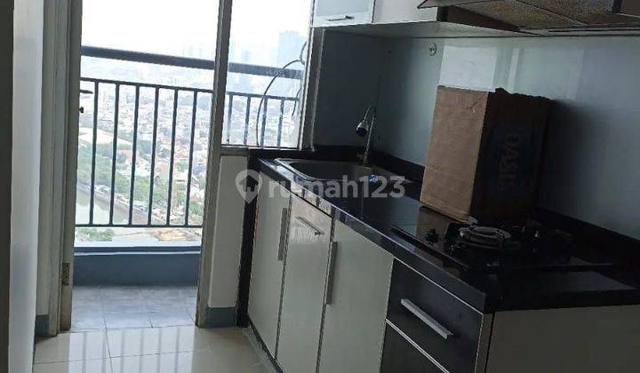 Apartemen Season City Tower C Hoek 2br Tipe Besar Semi Furnished  2