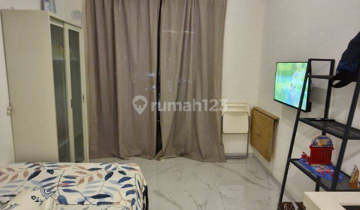 Termurah! - Apartemen Sky House Studio Furnished View Kolam Bagus 2