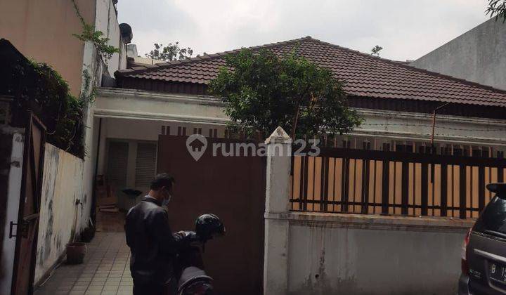 Rumah di Jl Panglima Polim 268m 17Milly 2