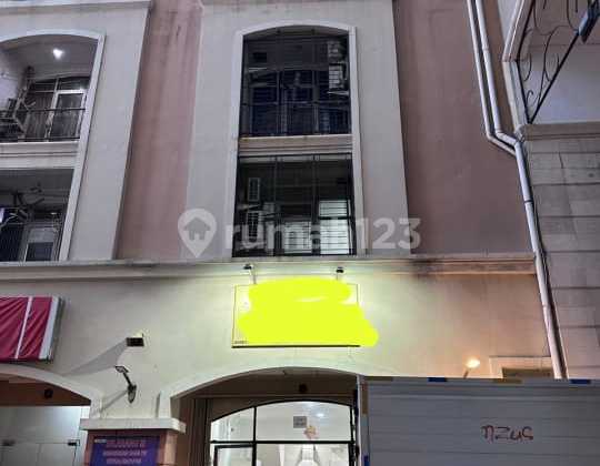 Ruko Mediterania Gajahmada 4lt 4m Ruko Mediterania Gajahmada 4lt 4m