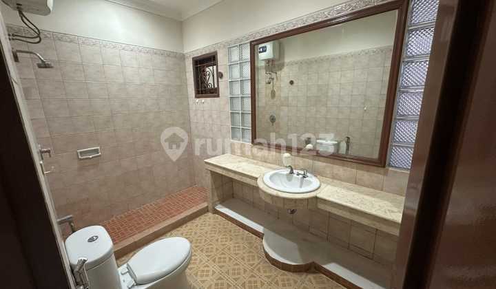 Nice House Kelapa Gading 2 Floors 168m 90jt 2