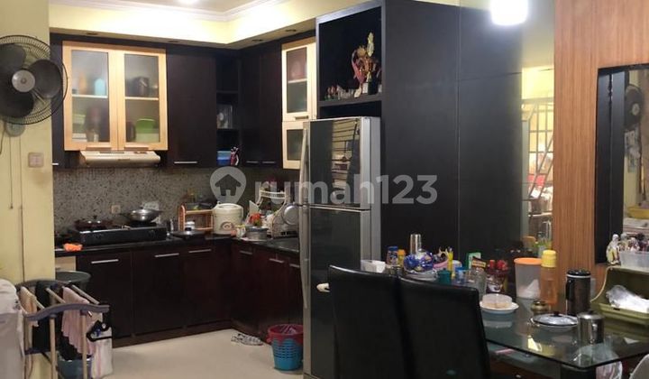 For sale, ready-to-occupy house in Gading Arcadia housing complex, Kelapa Gading, North Jakarta. 1