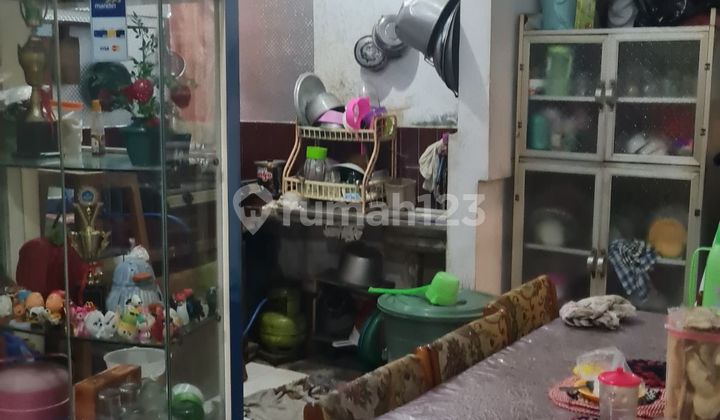 Rumah di Jalan Persada SHM Hook, ada kontrakan 4 pintu