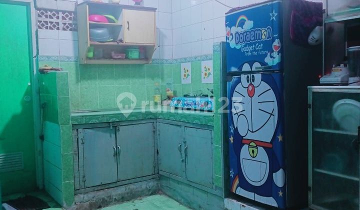 House suitable for business, ready to invest with 4 running rental rooms, good price and still negotiable, located on Jalan Prima Ujung, 2 floors with good SHM, East Bagus. House suitable for business, ready to invest with 4 running rental rooms, good price and still negotiable, located on Jalan Prima Ujung, 2 floors with good SHM, East Bagus.