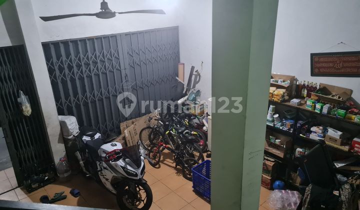 3 Ruko Gandeng, cocok untuk usaha dan jualan, di Jalan Persada 55 m SHM Bagus