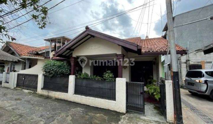 Dijual Rumah Lokasi Sangat Strategis,di Pondok Gede,jawa Timur. 1