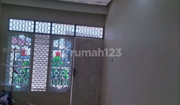 Beautiful house on Malioboro Street, 2 floors, good SHM, newly renovated 2